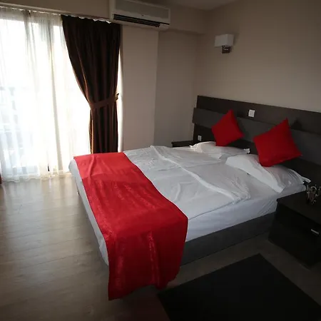 Opera House 4*