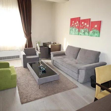 Opera House 4*